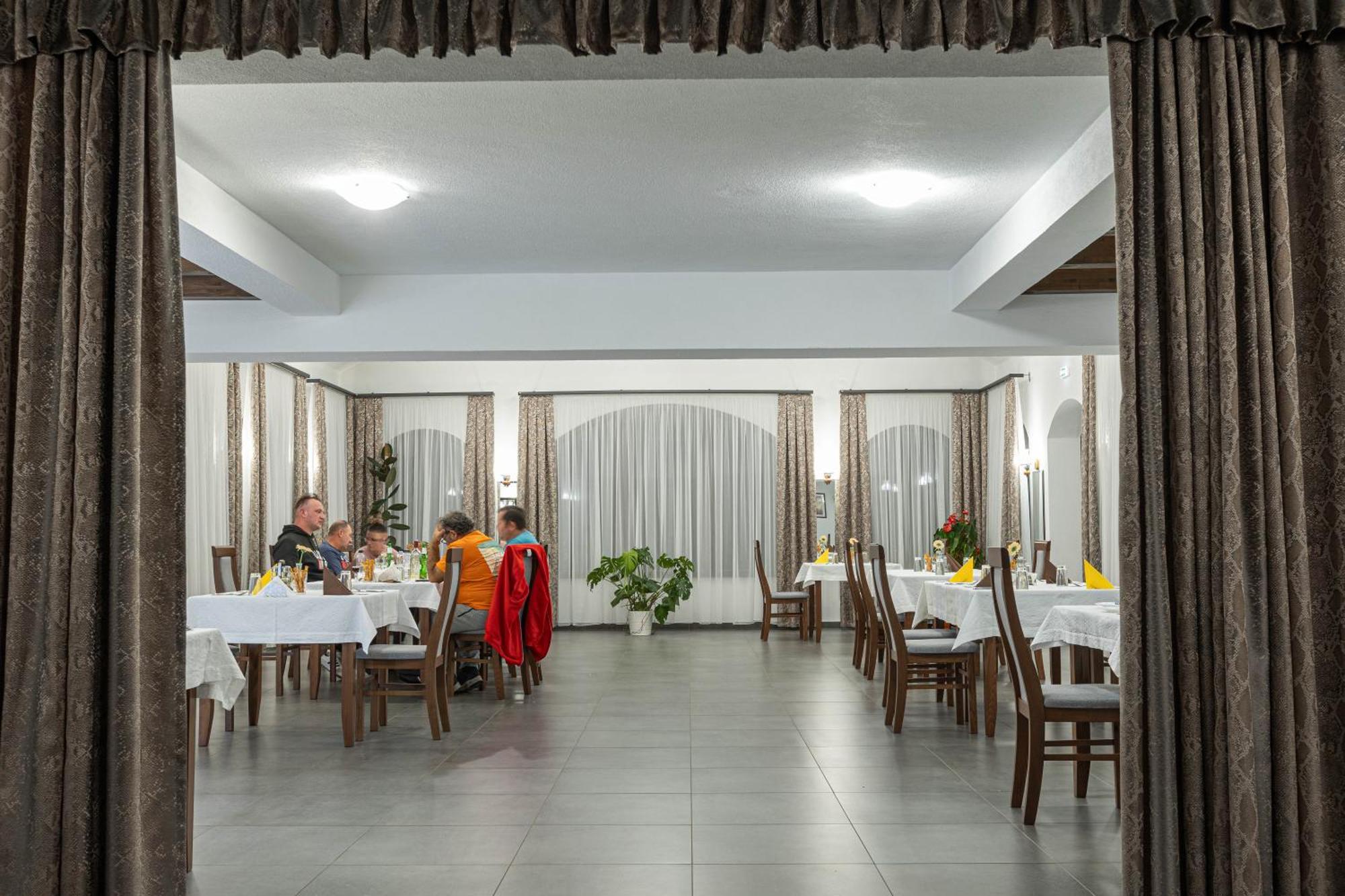 Veranda Panzio Remetea  Dış mekan fotoğraf